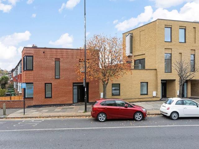 House for sale in London Borough of Lewisham, Greater London