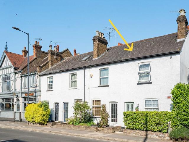 House for sale in Harrow On The Hill, Greater London