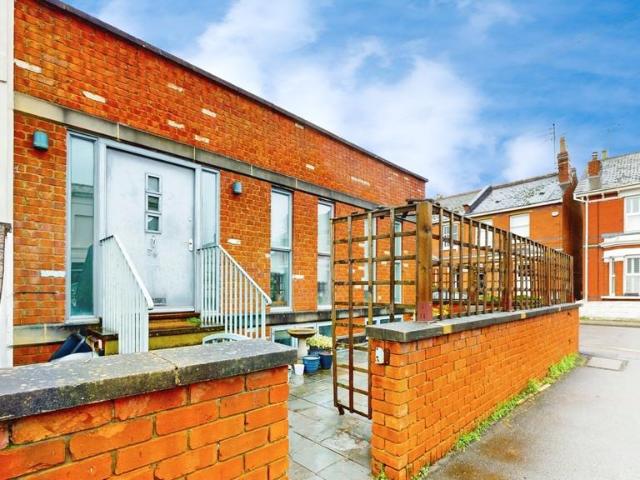 House for sale in Ewens Farm, Golden Valley
