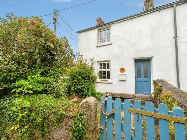 House for sale in Hellandbridge, Cornwall