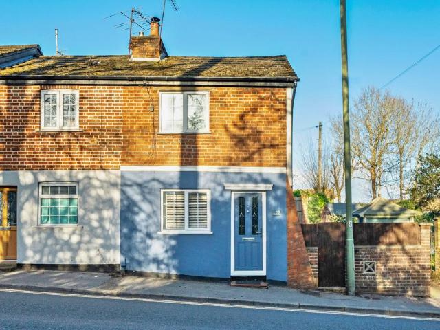 House for sale in Fole, Surrey