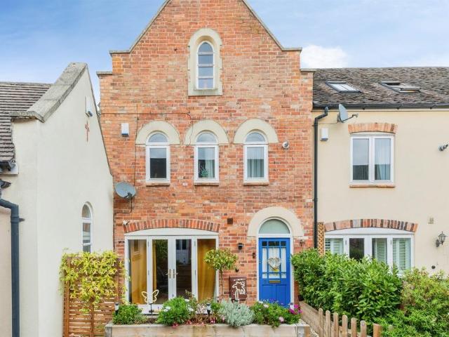House for sale in Sydenham, Warwick
