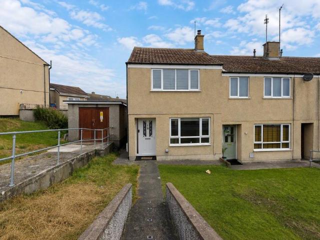 House for sale in Pentre Pella, Llaingoch
