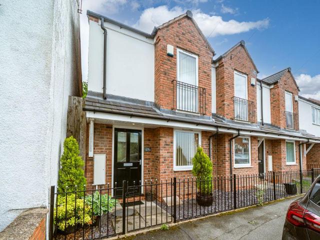 House for sale in Stourbridge, West Midlands