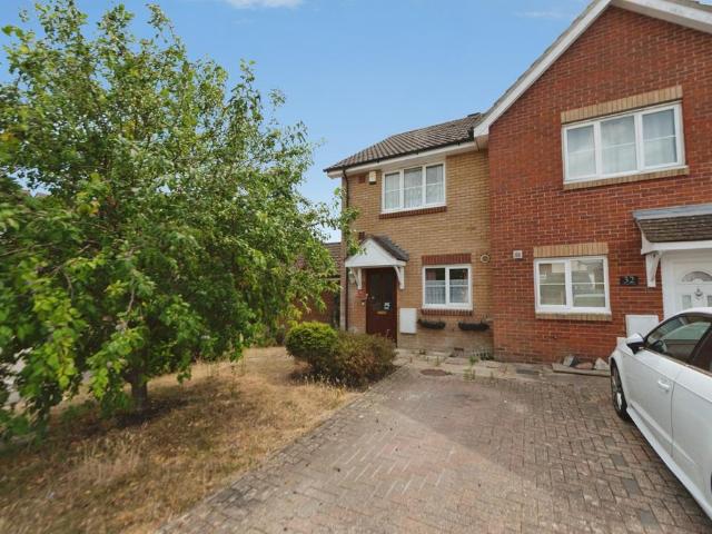 House for sale in Middlecroft, Hampshire