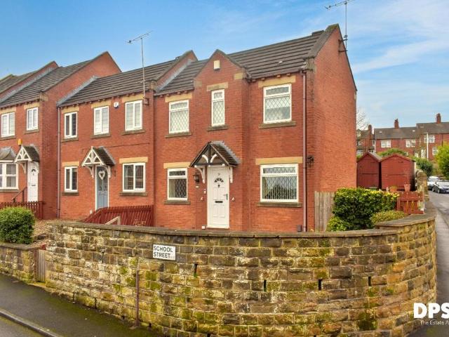 House for sale in Churwell, West Yorkshire