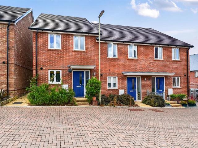House for sale in Hounsome Fields, Priest Down