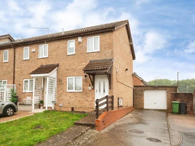 House for sale in Bryncyn, Falcon Lodge