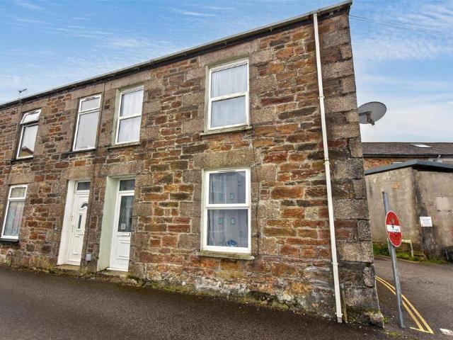 House for sale in Mount Ambrose, Cornwall
