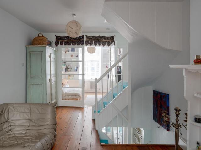House for sale in Old Town, Guestling Green