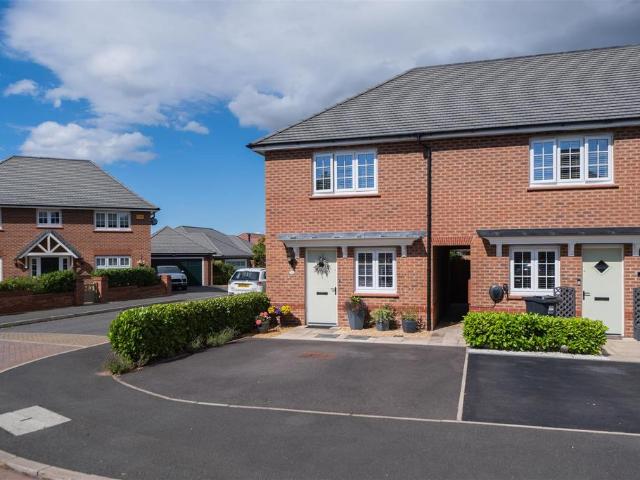 House for sale in Tattenhall, Cheshire