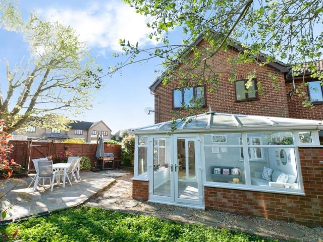 House for sale in Pachesham Park, Surrey