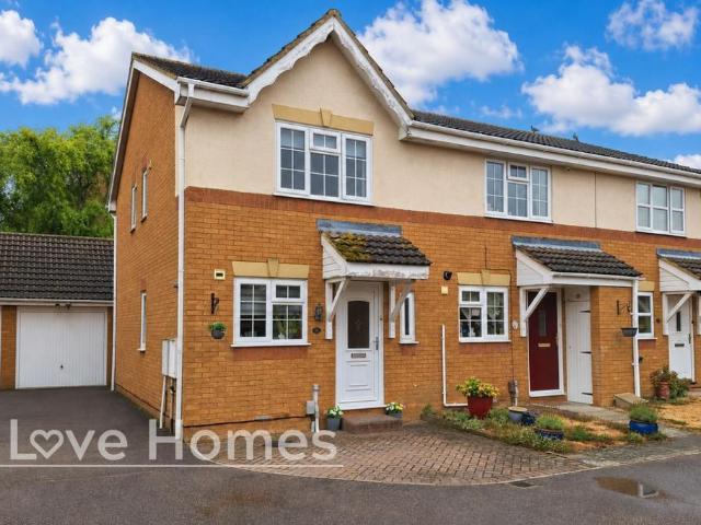House for sale in Barton-le-clay, Bedfordshire