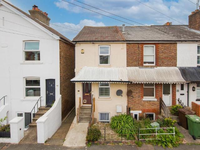 House for sale in Southborough, Sandown Park
