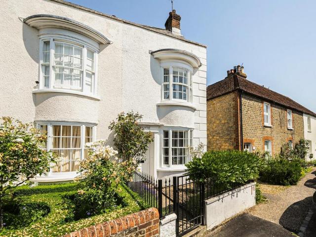 House for sale in Littlecote, West Sussex