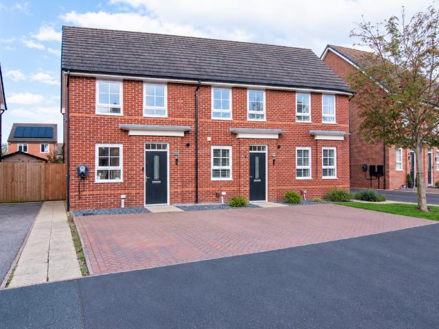 House for sale in Cheshire Limes, Lostock Gralam