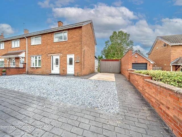 House for sale in Landywood, Great Chatwell