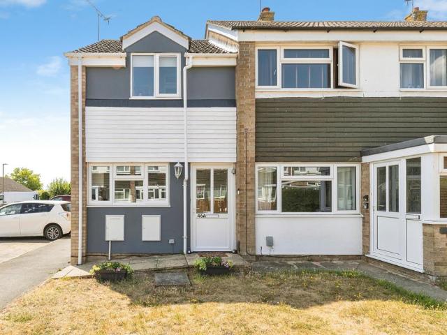 House for sale in Black Bourton, Oxfordshire