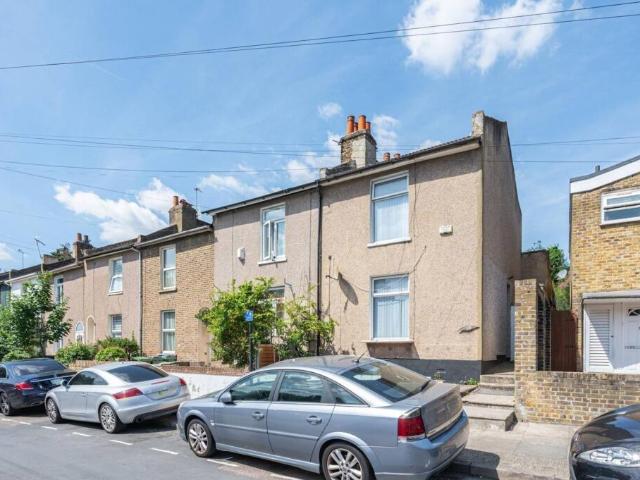 House for sale in Glyndon, Plumstead