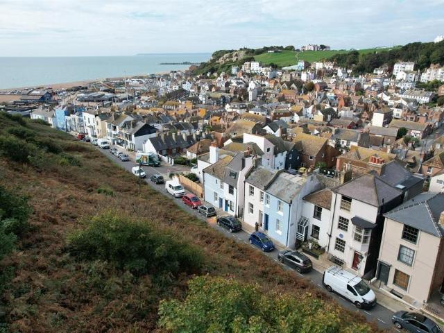 House for sale in Old Town, Guestling Green