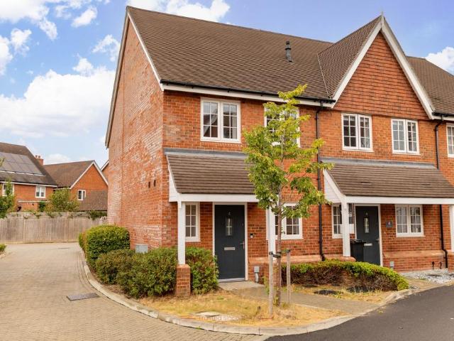 House for sale in Greenfields, Red Hill