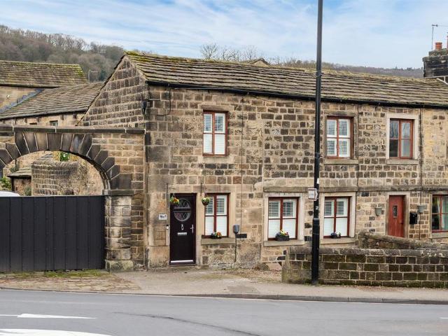 House for sale in Pool, West Yorkshire