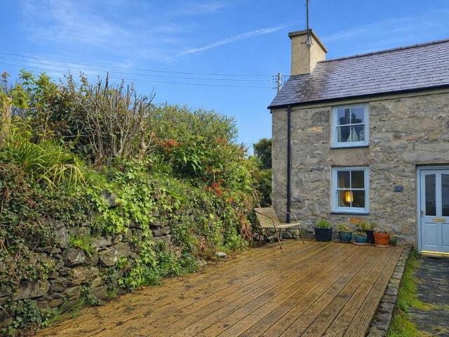 House for sale in Trefor, Llanaelhaearn
