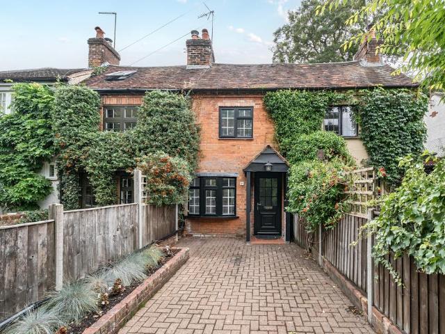 House for sale in Wrecclesham, Fole