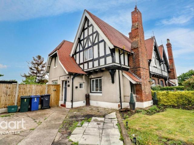 House for sale in Rossington, South Yorkshire