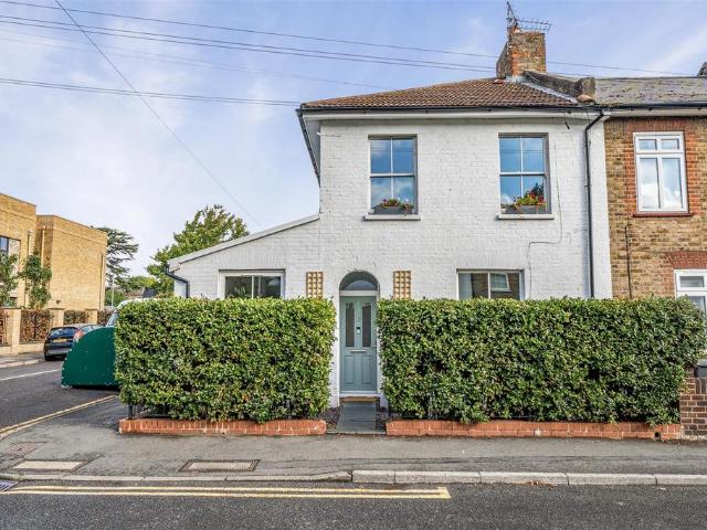 House for sale in Oakhill, Greater London