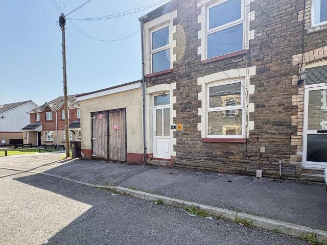 House for sale in Cimla, Neath