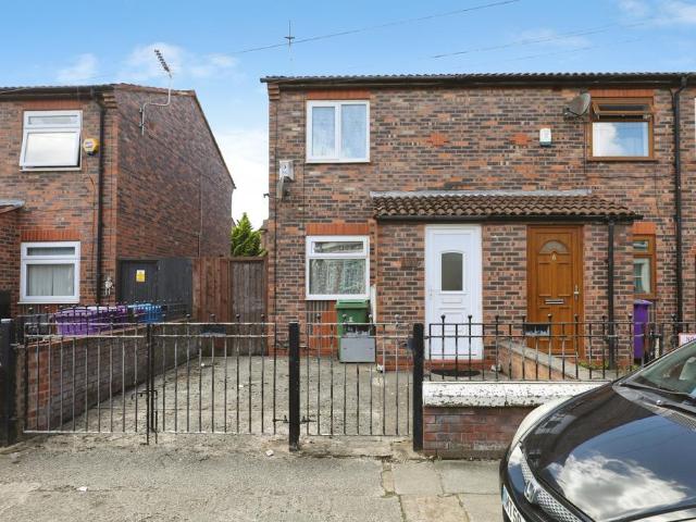 House for sale in Fairfield, Calderstones