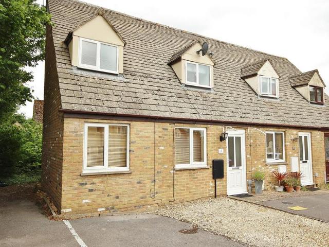House for sale in Deer Park, Black Bourton