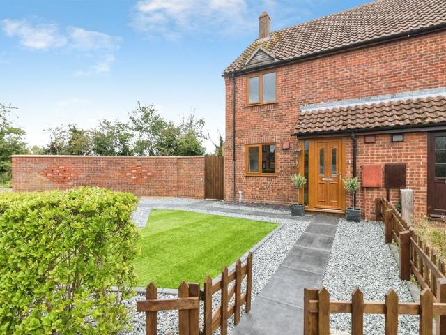 House for sale in Ditchingham, South Norfolk