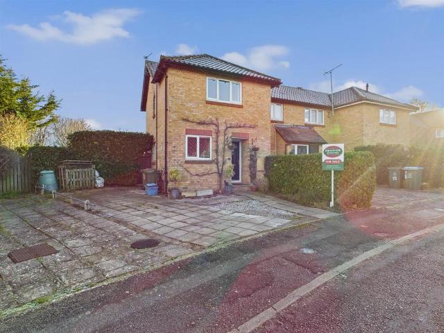 House for sale in Quarrendon, Aylesbury
