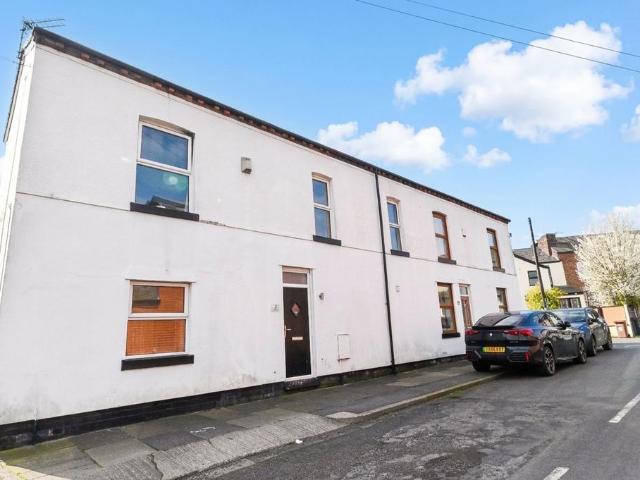 House for sale in Moorside, Salford