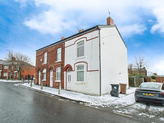 House for sale in Hurst Cross, Greenheys