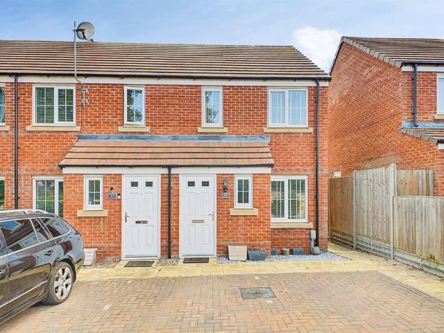 House for sale in Boughton Green, Boughton