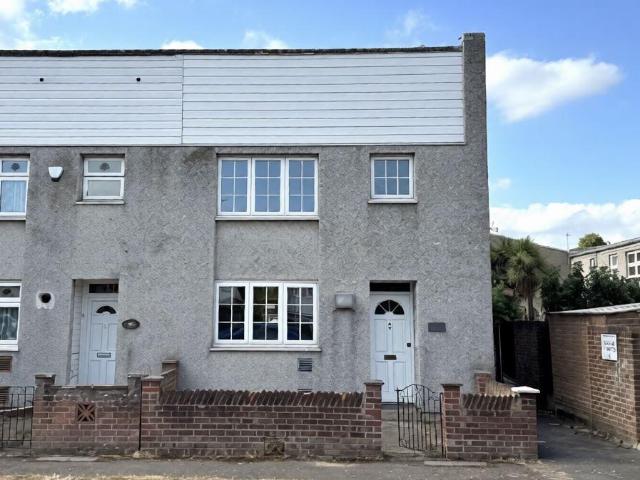 House for sale in London Borough of Havering, Greater London