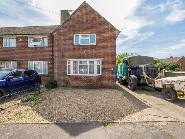 House for sale in Spring Vale, Hampshire