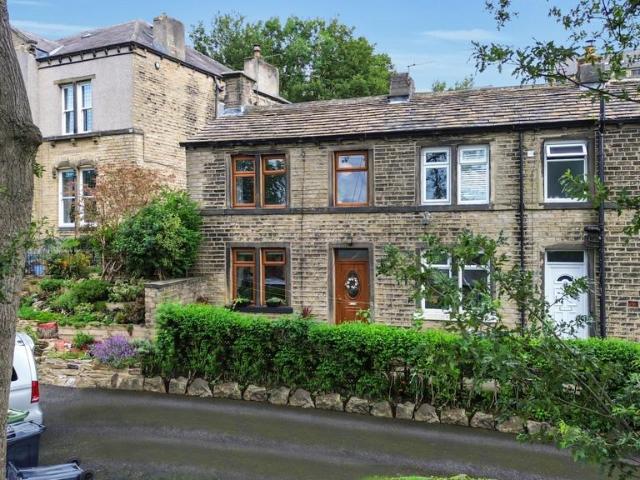 House for sale in Wellhouse, Golcar