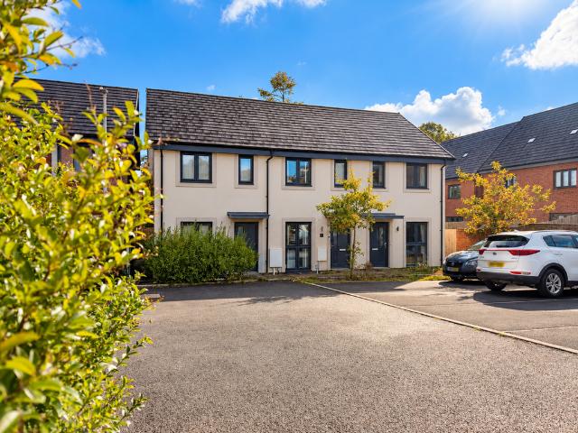 House for sale in Cwmrhydyceirw, Swansea