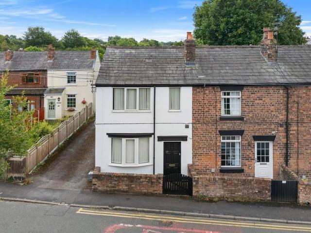 House for sale in Roby Mill, Lancashire