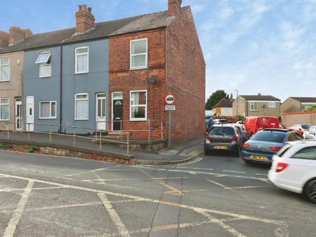 House for sale in Birdholme, Chesterfield