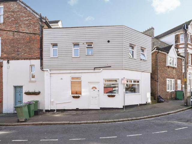 House for sale in Folkestone