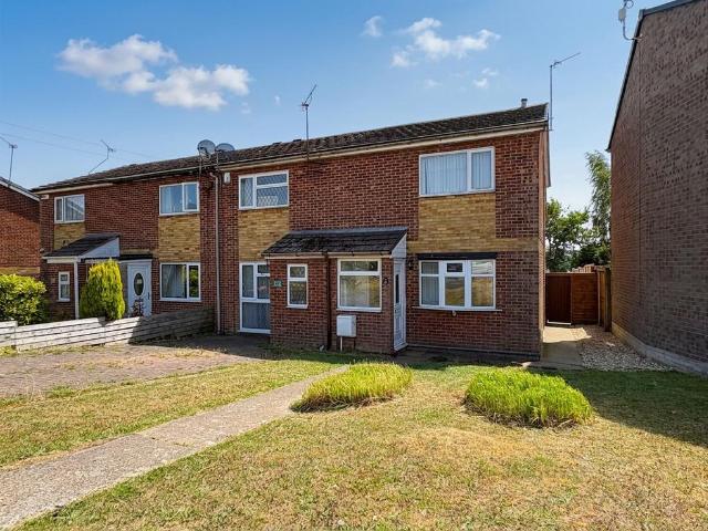 House for sale in Bramley, South Yorkshire