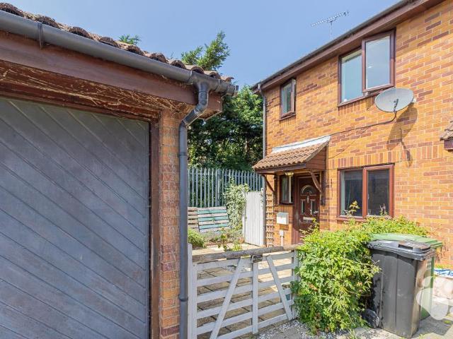 House for sale in Shotgate, Essex