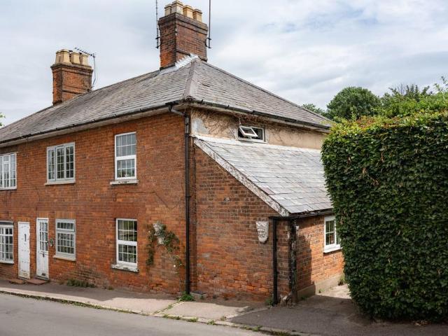 House for sale in Wilstone, Pouchen End