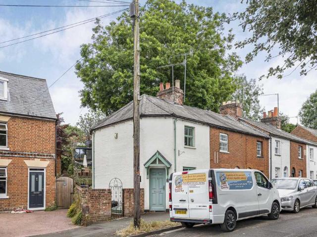 House for sale in Henley-on-Thames, Berrick Salome