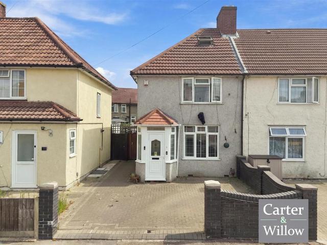 House for sale in London Borough of Barking and Dagenham, Greater London